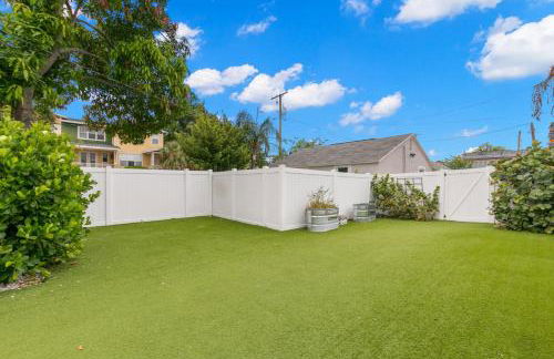 NEW SoHo Sanctuary - Gorgeous Apartment Steps to S Howard Ave with Fenced Yard - Foto 4