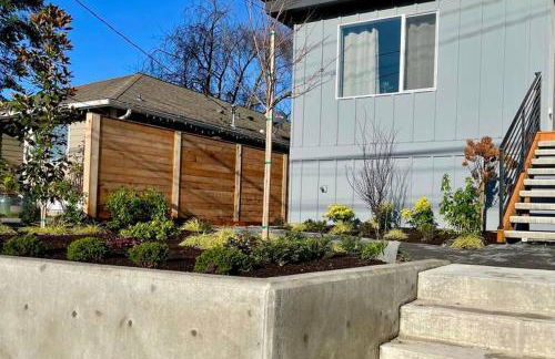 Gorgeous 1 BR Suite in a New House Free Parking - Foto 17