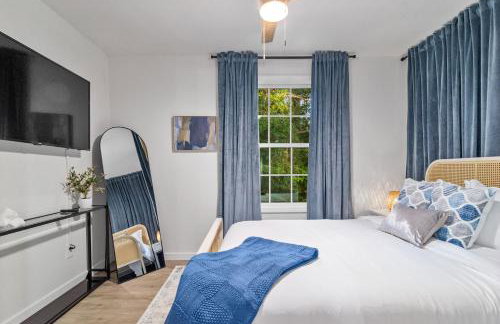 Game Room and Huge Yard with Fire Pit Yard Games and BBQ Near UE and Downtown - Foto 20