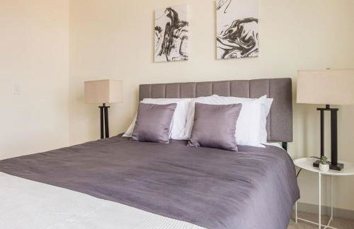 TWO Stunning Nulu CozySuites - Foto 8