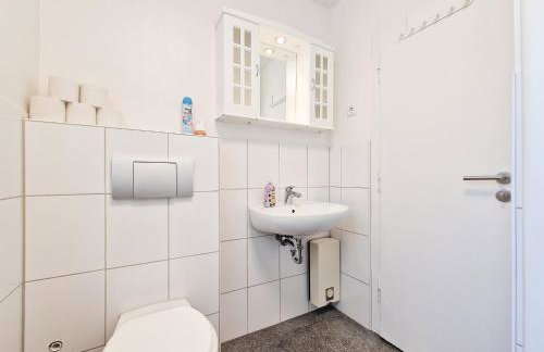Tolstov Apartments - 3 Room Apartments with Garden - 20 Min Messe DUS & Airport DUS - Foto 29