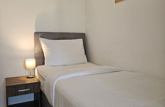 Novel Inn - Photo 17