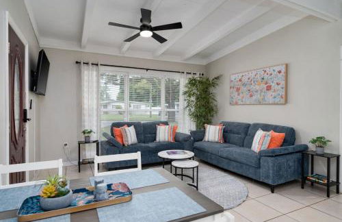 Stylish 2BR Home Near Disney and Universal Orlando - Foto 25