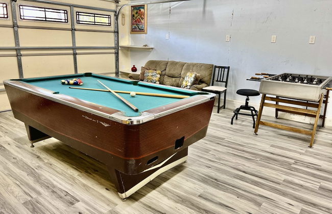 DT Reno - 4BR Home w Patio BBQ Grill Games Room - Foto 4