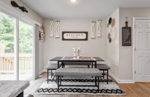 Roomy Getaway Elevate Your Stay, 6 Mins to RIC - Foto 17