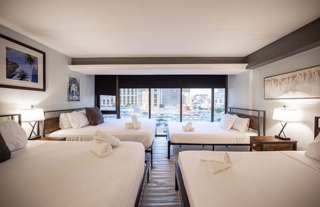 Stay together on the strip - 6 comfy beds w/view! - Foto 14