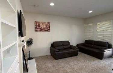 Cozy 2-Bedroom Home in Eastvale - Foto 1