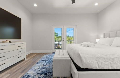 NEW! Casa Cereza - Gorgeous,Spacious, Newly Constructed Home In West Tampa - Foto 12