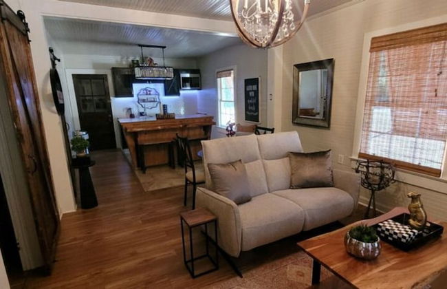 Clemson Memorabilia House - Foto 18