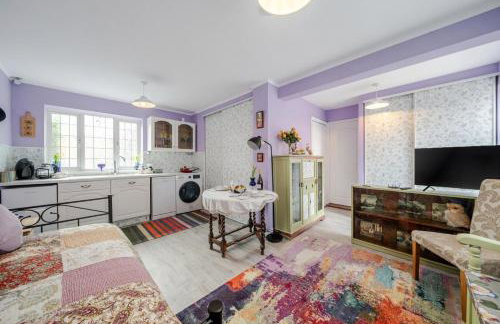 Cosy Garden Escape in Great Bookham Perfect for Two Surrey Escape - Pass the Keys - Photo 1