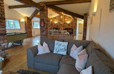 The Stables at Wits End, Hartford - Photo 19