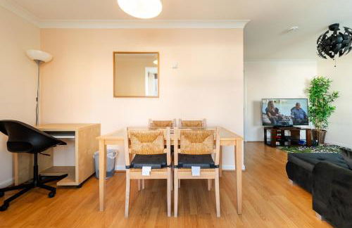 Luxury Riverview 2Bed Apt- 5 mins from Excel London, Canary wharf, 02 Arena - Free Parking - PlayStation 4 Provided - Foto 11