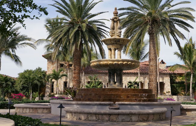 Hacienda Beach Club & Residences - Photo 3