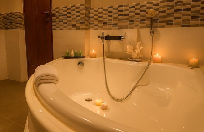 Unique Towers Luxury Boutique Suites - Foto 46