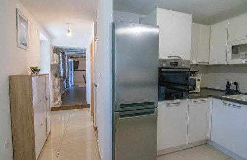 Stone house with pool Ljubica - Photo 20