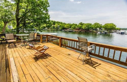 House on the WATER Lake of the Ozarks MO BIG DECK Swim Dock - Foto 11
