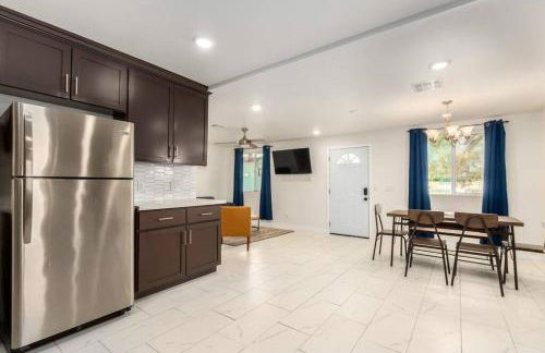 Your Downtown Home With California King Bed Unit A - Photo 21