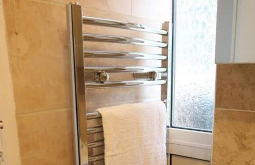 LARGE 12 Guests 5 Bedroom House in Birmingham City Centre - Foto 32