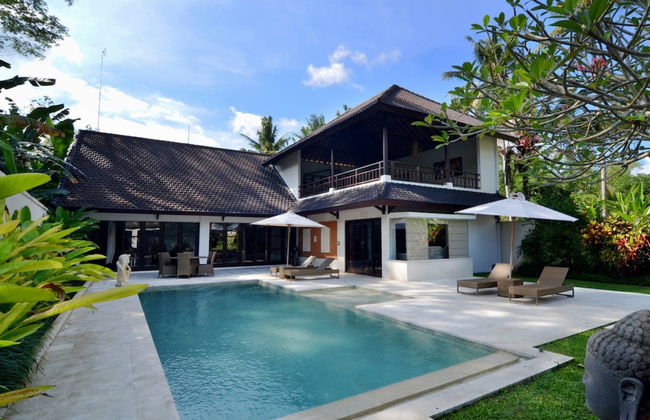 Villa Candi Kecil Tujuh by Villa Finder - Foto 1