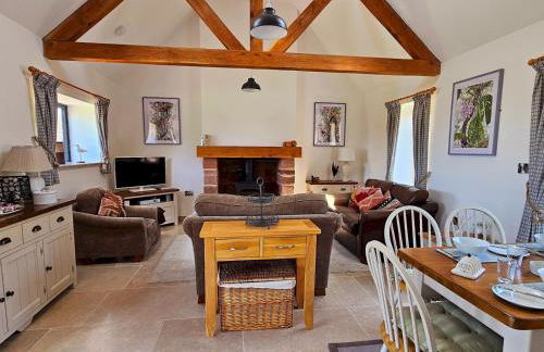 Beautiful Views Historic 16th Cent Barn Conversion - Pass the Keys - Foto 15