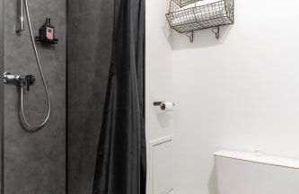 Studio Centre-Ville avec Terrasse et Parking Sécurisé Gratuit - Foto 6