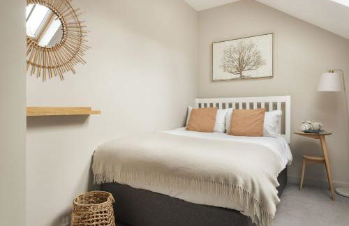 Exceptional 3 Bedroom River View Apartment - Pass the Keys - Foto 25