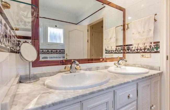 Belvilla by OYO Villa Valencina de la Concepcion - Photo 16