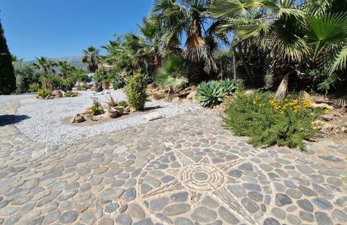 Exclusive Lakeside Villa with Private Pool & Total Privacy - Foto 18