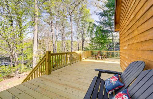Peaceful Candler Cabin with Private Hot Tub! - Foto 22