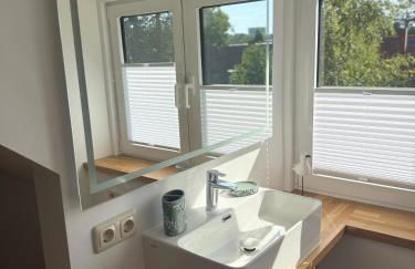 Moderne großzügige Dachgeschosswohnung in Potsdam an den Ravensbergen - Foto 14