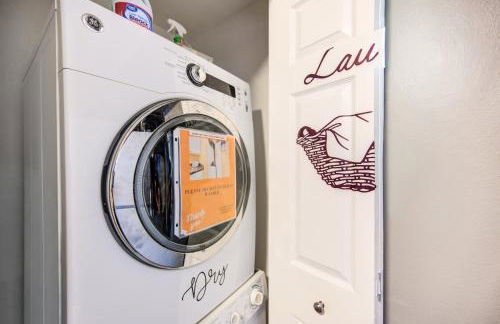 Serene Lakeside Beauty - Photo 15