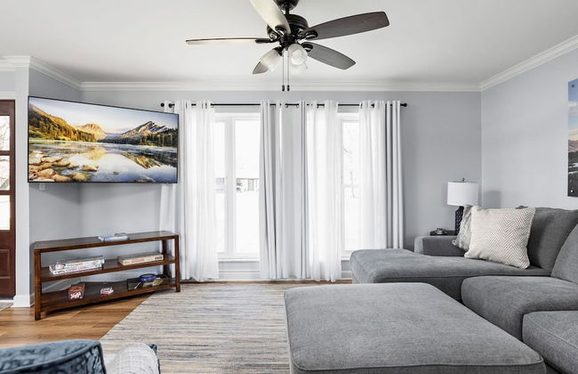 Hometown Hideaway - 4BR 2 5BA Pool Game Room - Foto 5