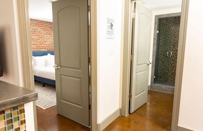 Trendy 1 BR Loft apt Downtown With Exposed Brick - Foto 10