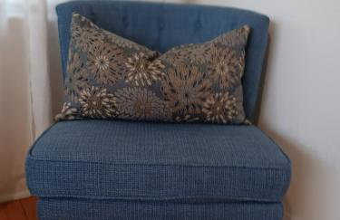 Mid Century Style Cottage Near Historic Downtown - Foto 9