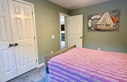 Waterfront Family & Pet Friendly Home with Hot Tub "Sandpiper Shores" - Foto 49