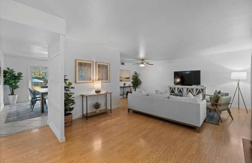 Shangri La Home - Boho Chic with Patio Pool & Grille - Foto 11