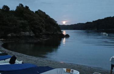 Modern cosy apartment walking distance to many cove beaches and coast path walks as well as the famous Helford river - Foto 37