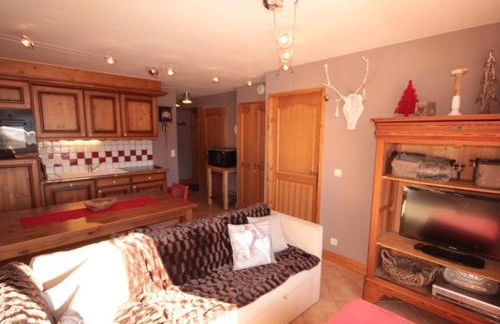 Appartement cosy 3 pièces avec piscine, 6 pers à Bisanne 1500 - FR-1-293-78 - Foto 1