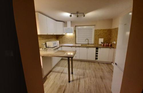 Apartamenty na przedmieściach RADZYMINA z prywatnym parkingiem i ogrodem FAKTURA - Foto 31