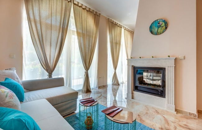 Venera & Anastasia Palace Apartments - Photo 21