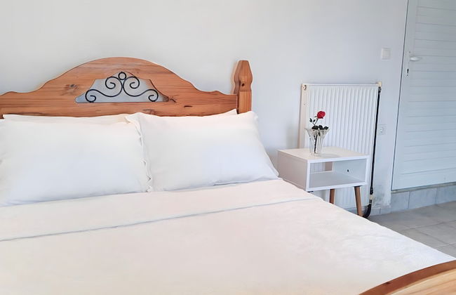 SkyFrame Apartments - Photo 2