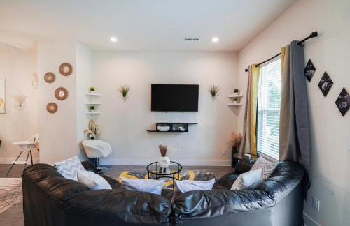 Stylish 3BR Home in CLT, Close to Downtown, Airport, WFH & Parking & Family Friendly & Business Ready - Foto 31