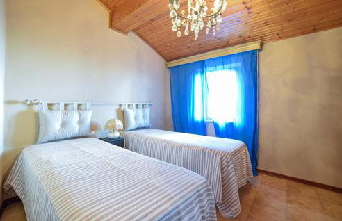 2 Bedroom Nice Home In Camaiore - Photo 15