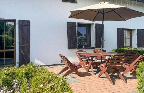 Gorgeous Home In Slawno With Wifi - Foto 2