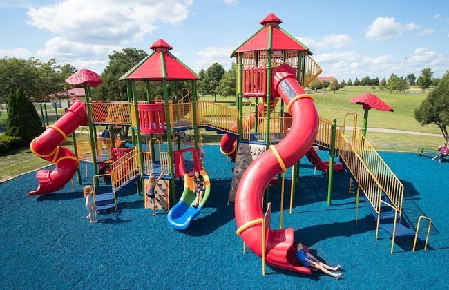 2 BR con patio por el centro comercial - Foto 73