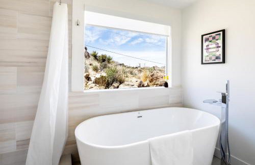 Casa Rocosa I Midcentury Home on 5 Private Acres Near Park - Foto 32