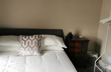 6 Dbl Bed, Central Huddersfield house inc parking - Foto 7