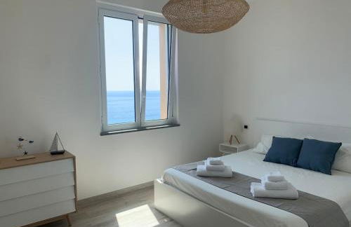 Incanto sul mare con enorme terrazza e piscina - Foto 22