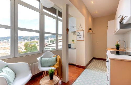 ACOGEDOR Y CON VISTAS - Casco Viejo & Parking - Foto 2