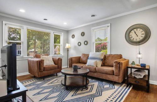 Private, Tranquil Living in Historic RVA Awaits! - Foto 1